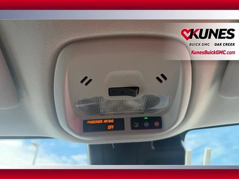 Used 2025 Chevrolet Trax LT w/ LT Convenience Package FWD image 28