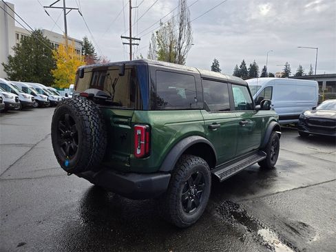 New 2025 Ford Bronco Outer Banks image 5