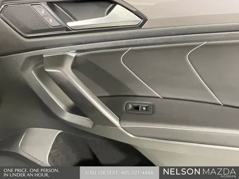 Used 2022 Volkswagen Tiguan SE R-Line AWD/4WD image 17
