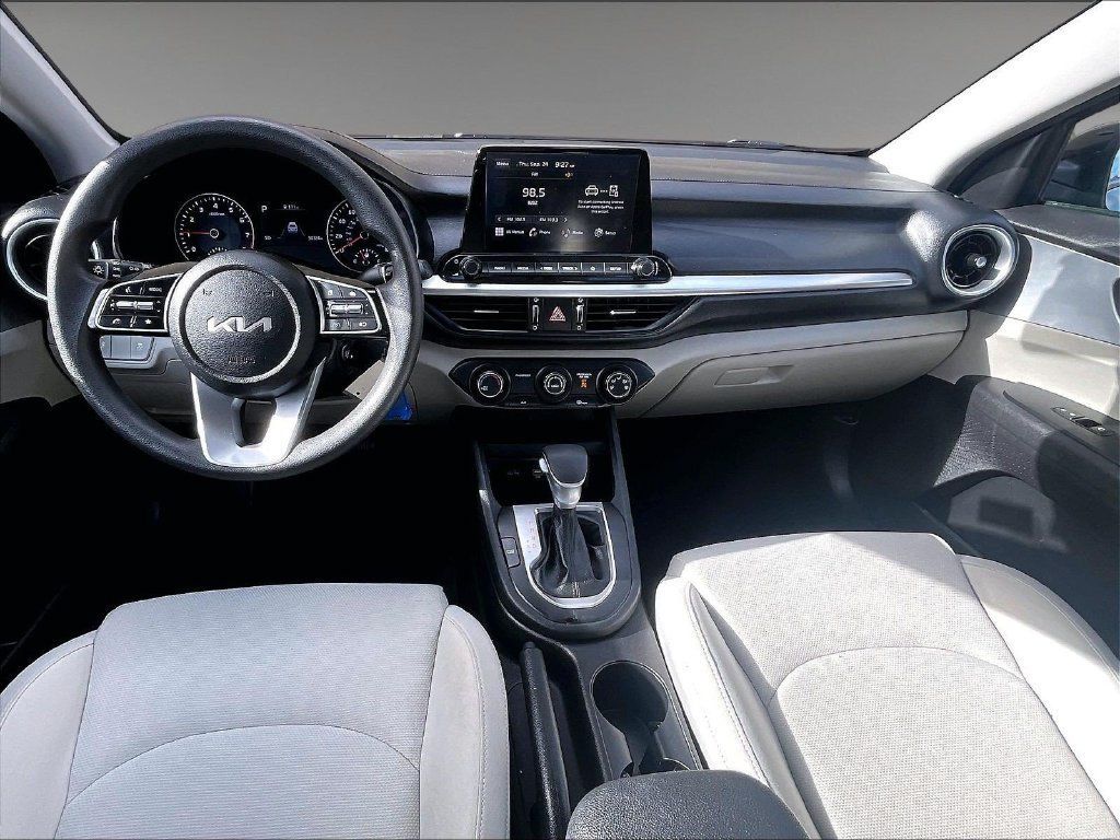 Used 2023 Kia Forte LXS w/ LXS Technology Package FWD image 19