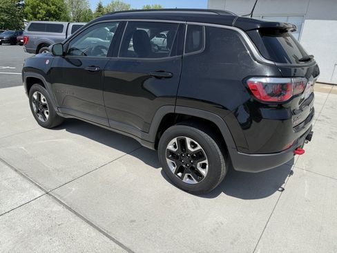 Used 2018 Jeep Compass Trailhawk w/ Leather Interior Group AWD/4WD image 6