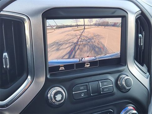 Used 2022 GMC Sierra 1500 Elevation w/ Preferred Package image 18