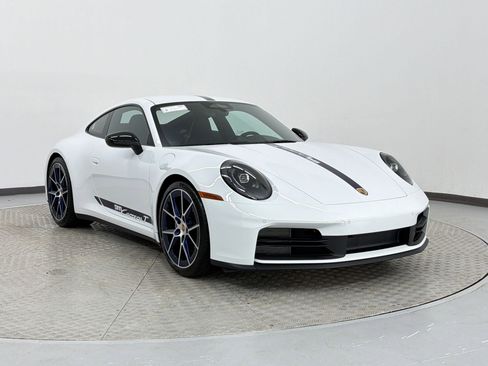 New 2026 Porsche 911 Carrera T RWD image 7