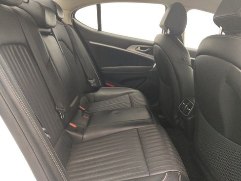 Used 2022 Genesis G70 3.3T RWD image 19