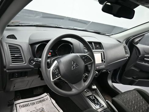 Used 2023 Mitsubishi Outlander Sport ES image 13