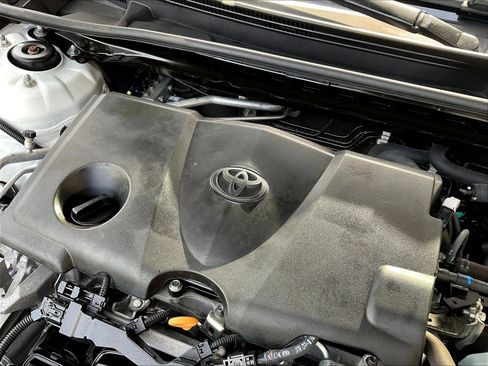 Used 2019 Toyota Camry LE FWD image 30