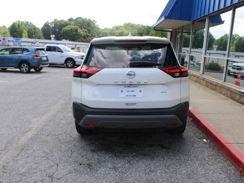Used 2021 Nissan Rogue SV FWD image 5