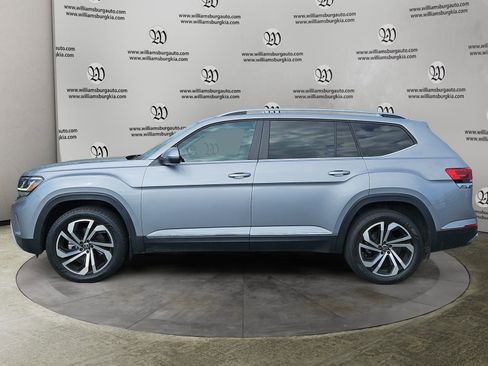 Used 2023 Volkswagen Atlas SEL AWD/4WD image 2
