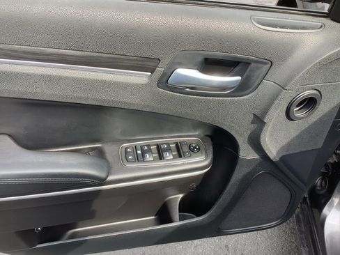 Used 2021 Chrysler 300 Touring w/ Sport Appearance Package image 11