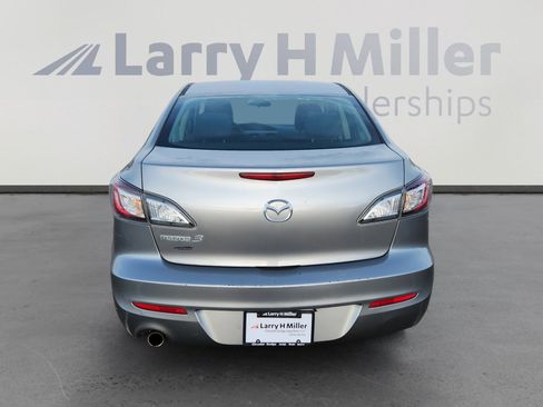Used 2012 MAZDA MAZDA3 i Touring image 5