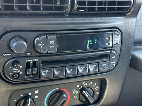 Used 2004 Jeep Wrangler Rubicon w/ Dual Top Group image 19