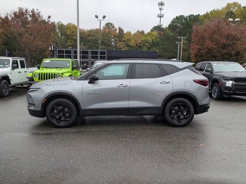 Used 2024 Chevrolet Blazer LT w/ Convenience Package image 8