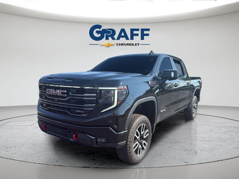 Used 2022 GMC Sierra 1500 AT4 w/ AT4 Premium Package AWD/4WD image 1