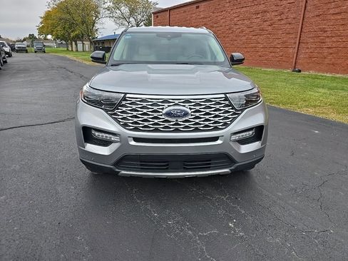 Used 2023 Ford Explorer Platinum w/ Class IV Trailer Tow Package image 2