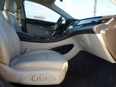 Used 2019 Buick LaCrosse Essence w/ Sun and Shade Package image 33