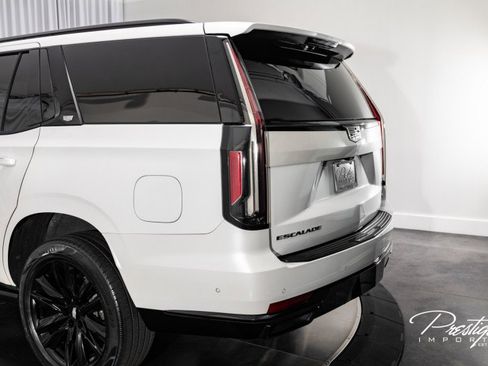 Used 2021 Cadillac Escalade Sport w/ Driver Assist Tech Package image 12