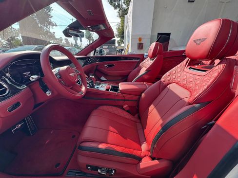 Used 2022 Bentley Continental GT Speed image 29