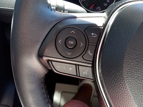 Used 2021 Toyota RAV4 XLE Premium AWD/4WD image 10