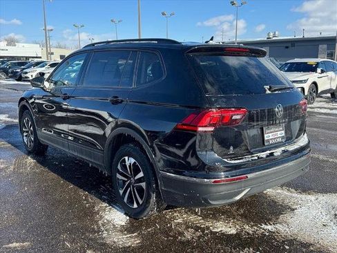 Used 2022 Volkswagen Tiguan S image 4