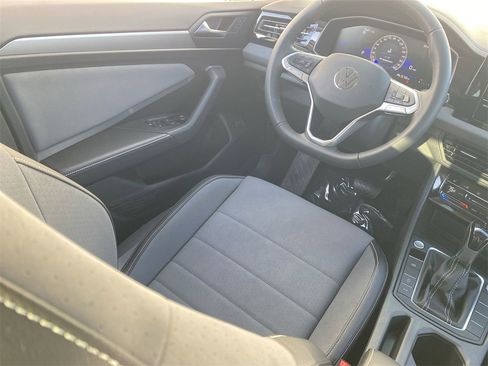 New 2026 Volkswagen Jetta SE image 10