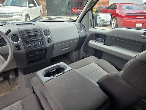 Used 2005 Ford F150 XLT RWD image 10