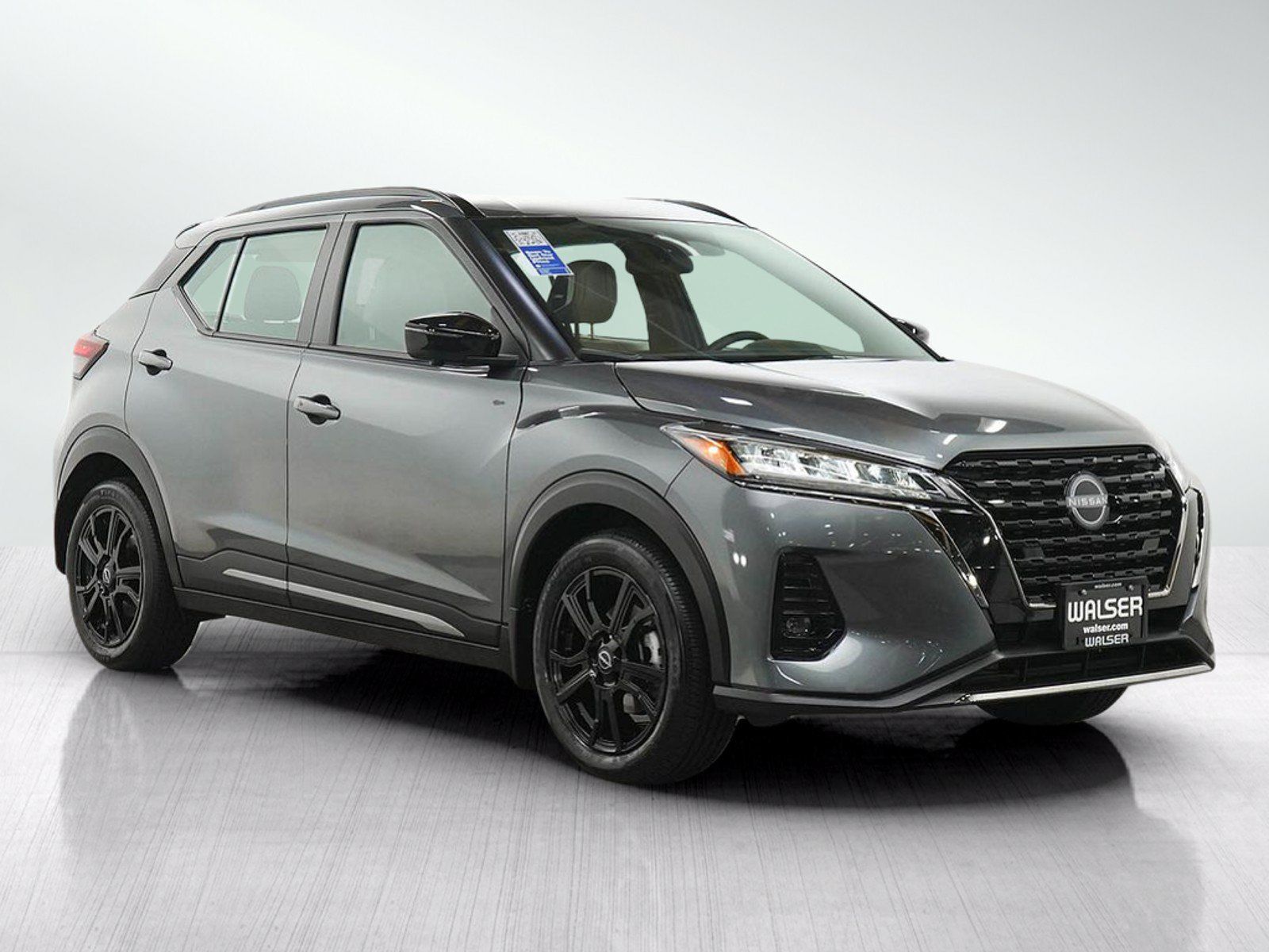 Used 2024 Nissan Kicks SR w/ SR Premium Package FWD image 7