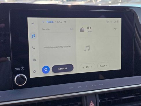 Certified 2026 Toyota Prius XLE FWD image 24