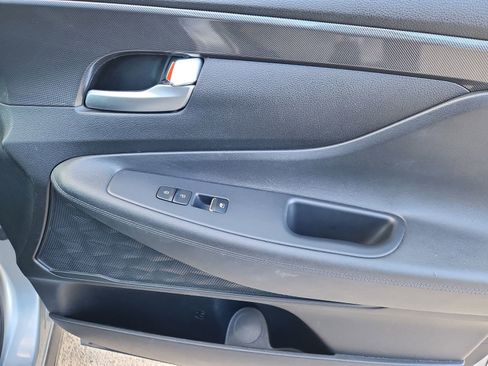 Used 2023 Hyundai Santa Fe SEL image 16