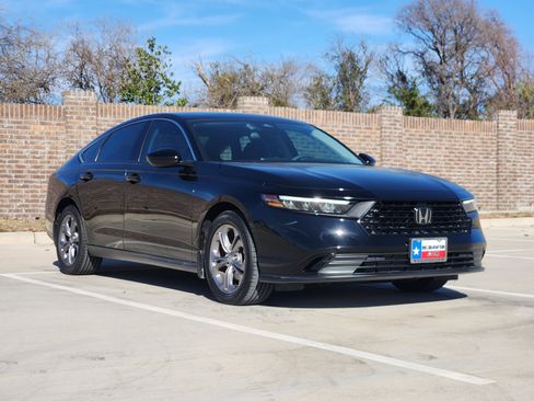 Certified 2023 Honda Accord EX image 4