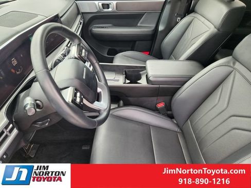 Used 2026 Hyundai Santa Fe SEL AWD/4WD image 13