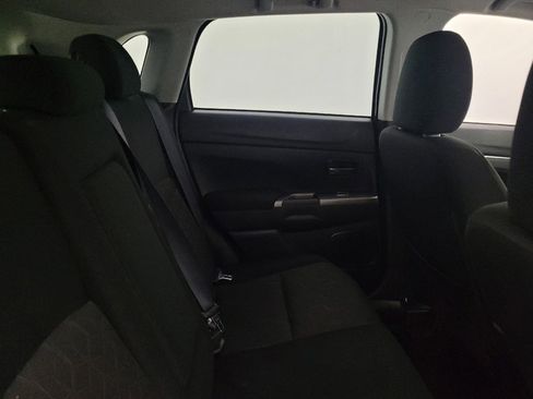 Used 2021 Mitsubishi Outlander Sport SE image 19