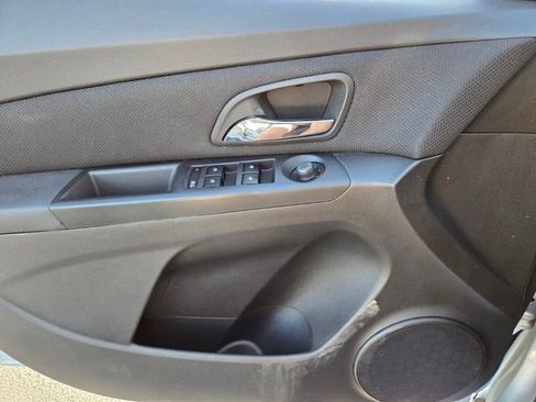 Used 2012 Chevrolet Cruze LT image 16