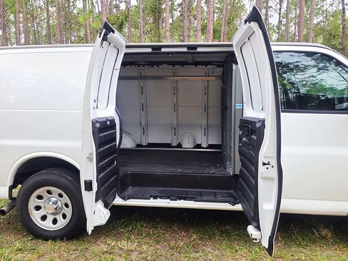 Used 2014 Chevrolet Express 1500 image 24
