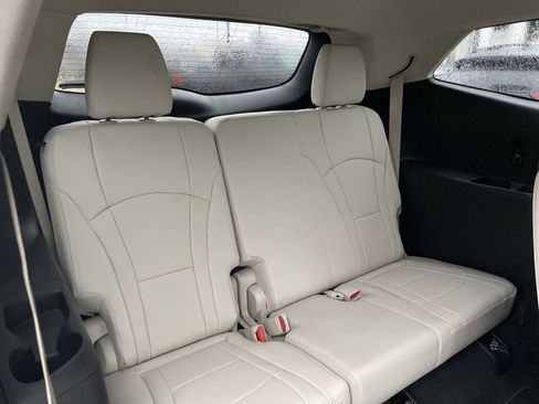 Used 2023 Buick Enclave Essence w/ Experience Buick Package image 26