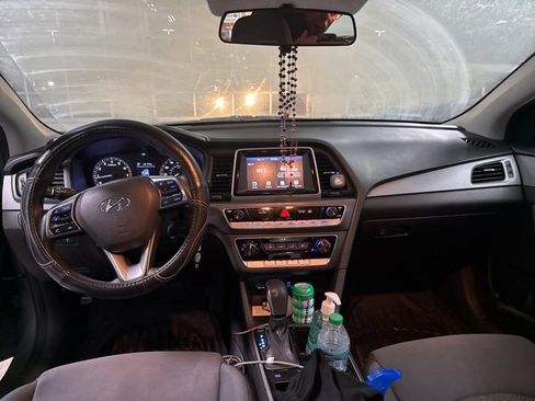 Used 2018 Hyundai Sonata SE image 4