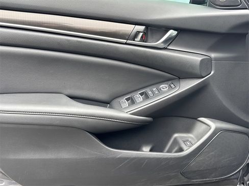 Used 2020 Honda Accord Sport image 10