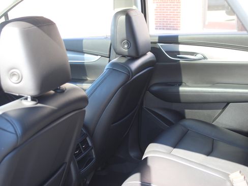 Used 2019 Cadillac XT5 Luxury w/ Advanced Security Package image 29