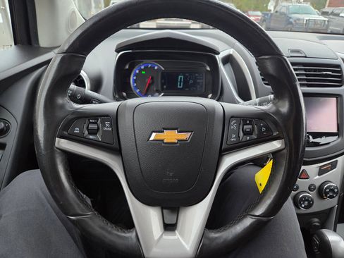 Used 2015 Chevrolet Trax LT w/ LT Sun and Sound Package image 11