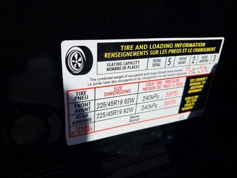 New 2025 Nissan Kicks SR image 32