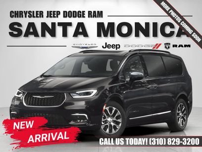 New 2026 Chrysler Pacifica Select