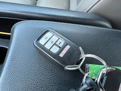 Used 2016 Honda Civic Touring image 14
