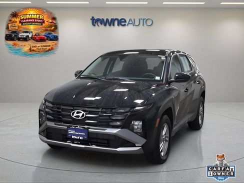 Used 2025 Hyundai Tucson SE AWD/4WD image 1
