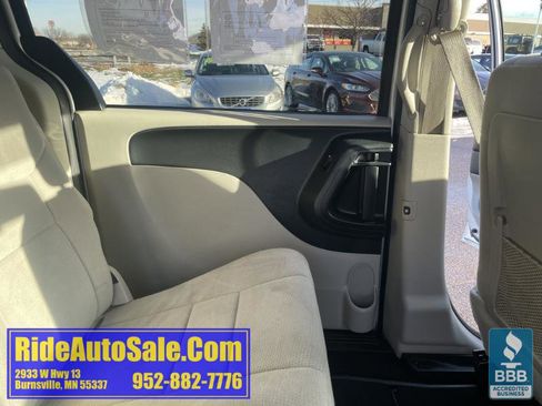 Used 2011 Dodge Grand Caravan Mainstreet w/ PWR Convenience Group image 11