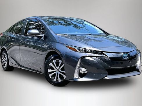 Used 2022 Toyota Prius Prime Limited FWD image 2