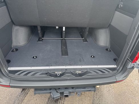 Used 2022 Mercedes-Benz Sprinter 2500 image 48