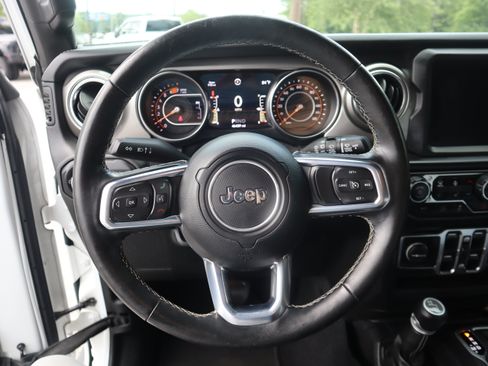 Used 2020 Jeep Wrangler Unlimited Sahara AWD/4WD image 14