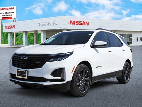 Used 2024 Chevrolet Equinox RS image 2