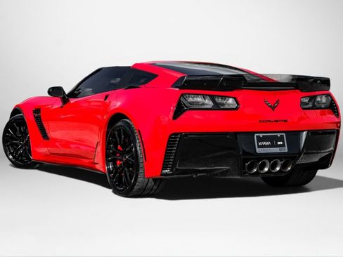 Used 2016 Chevrolet Corvette Z06 w/ 3LZ Preferred Equipment Group RWD image 7