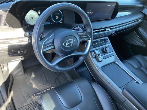 Used 2025 Hyundai Palisade Calligraphy image 10