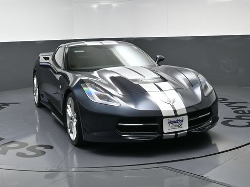 Used 2014 Chevrolet Corvette Stingray Coupe RWD image 3